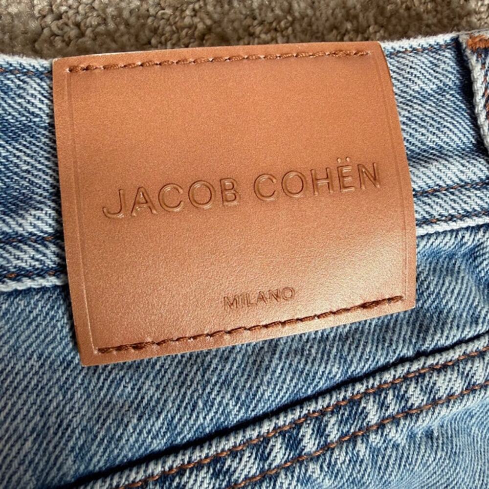 Jacob Cohen Luxury Denim Mini Skirt Made in Italy Light Wash Size 38 $385 MSRP - Picture 11 of 11